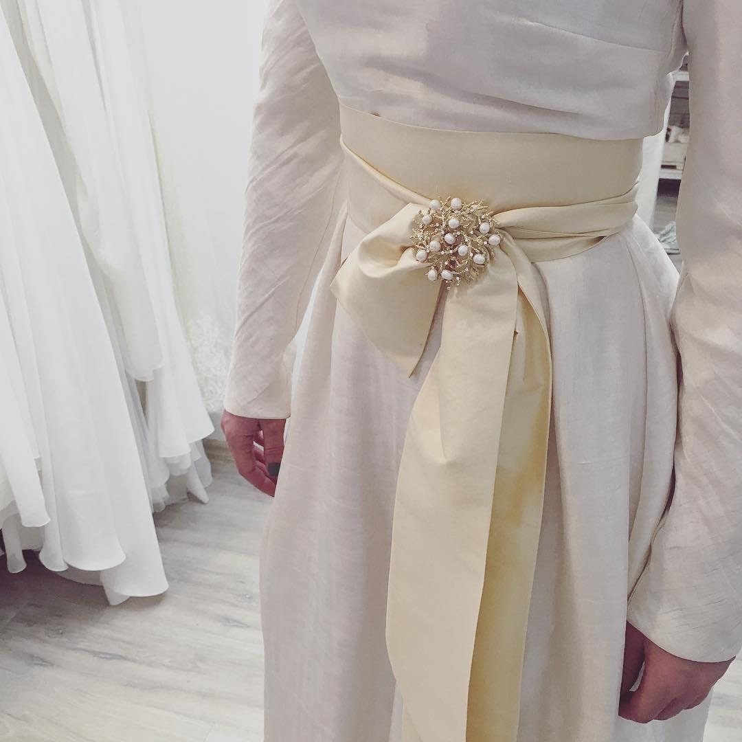 Wedding dress belt