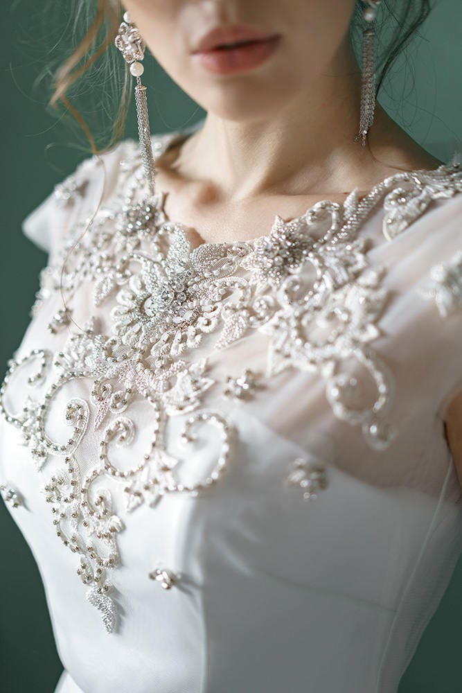 Embroidered wedding dress/ ANTONIA
