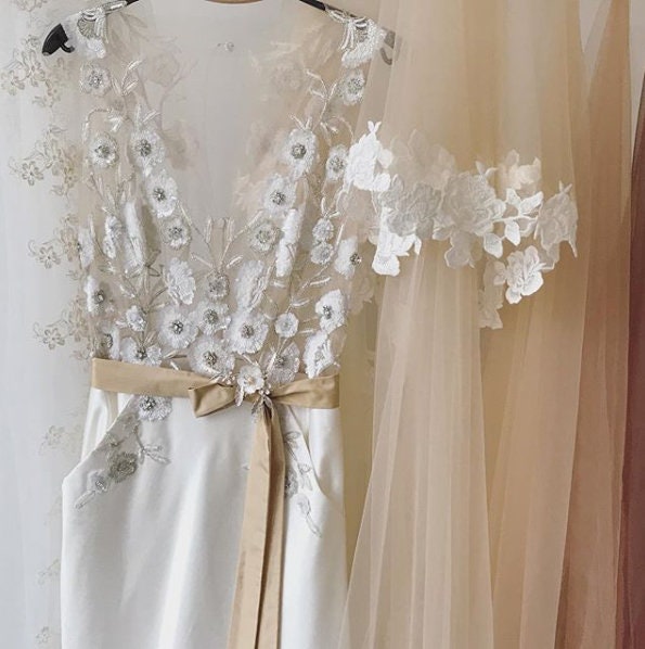 color bridal veil